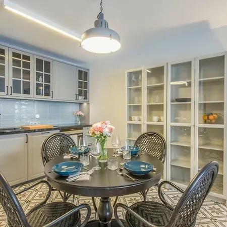 Modern, Bright And Welcoming Oceanfront Апартаменты