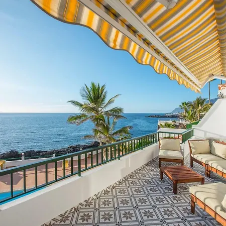 Апартаменты Modern, Bright And Welcoming Oceanfront Пуэрто-де-Сантьяго